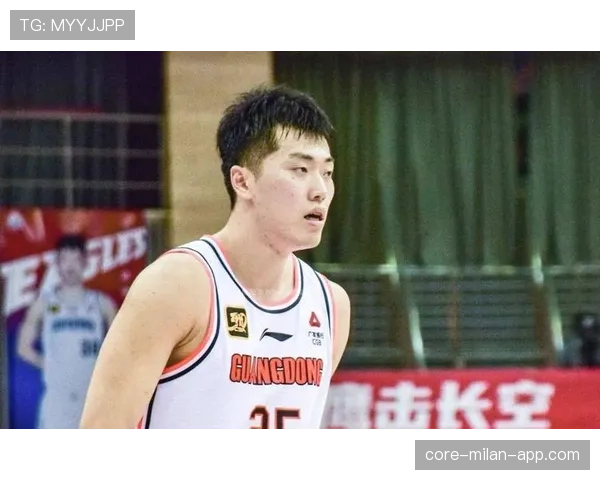 广州队主场防守漏洞增多，连续四轮联赛失球加剧保级压力